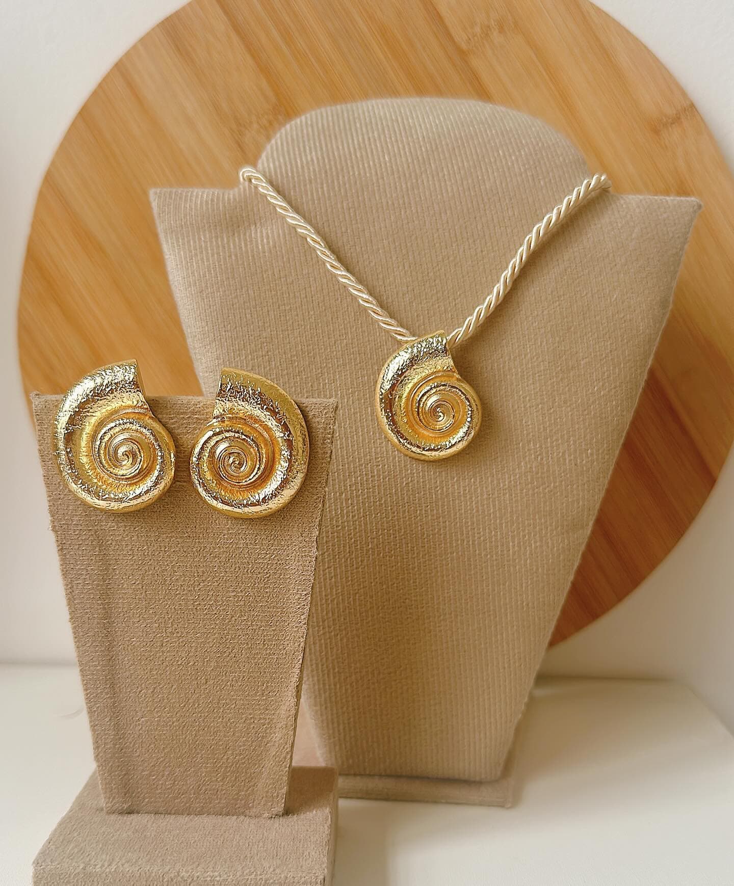 Brinco Cascata Dourado